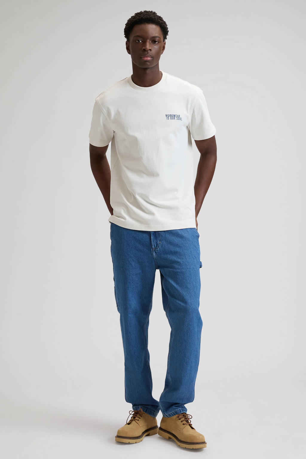 Ecru heren Lee relaxed T-shirt van katoen met backprint, korte mouwen en ronde hals