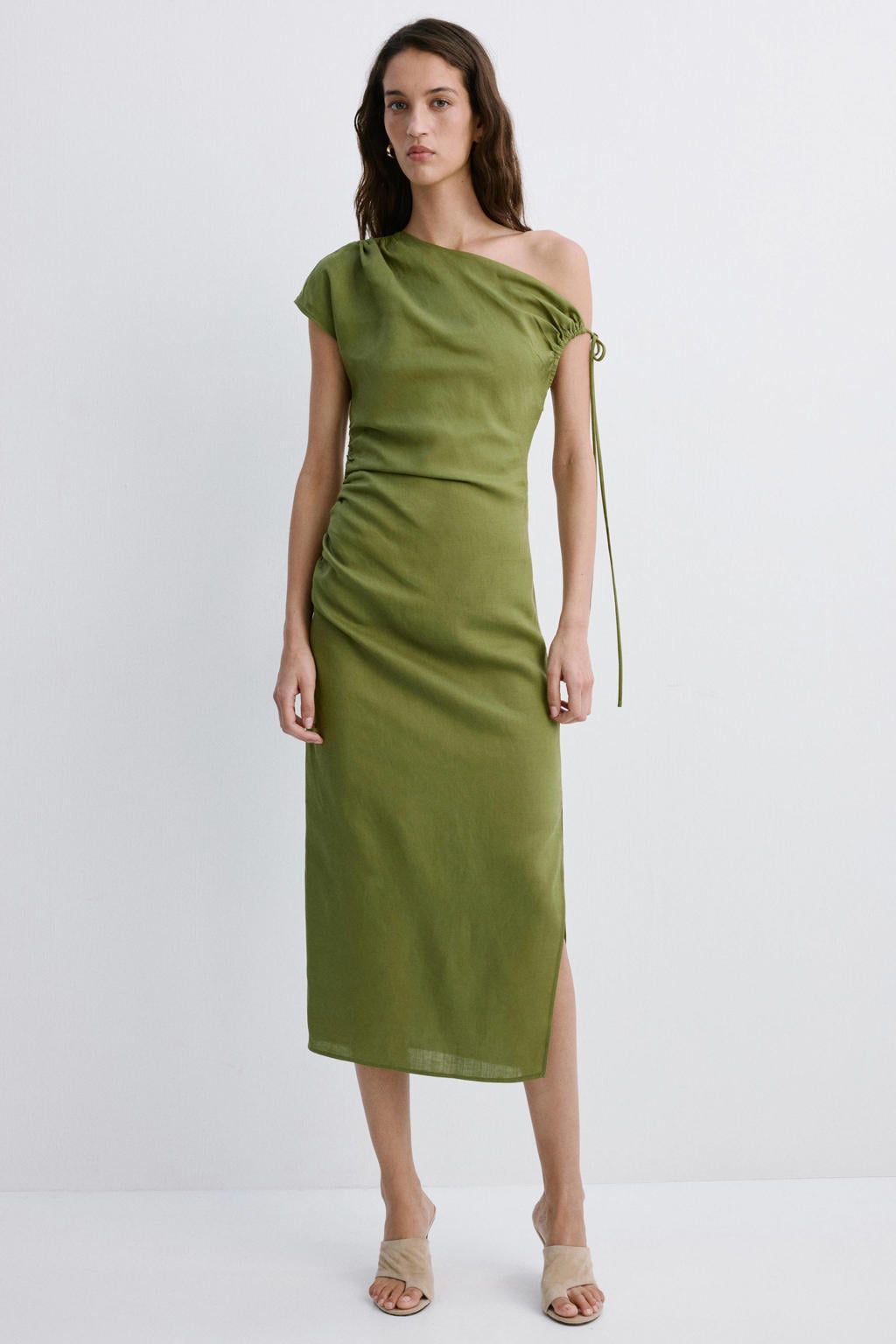 Groene dames Mango midi jurk van lyocell met effen, korte mouwen, watervalhals, ritssluiting en plooien