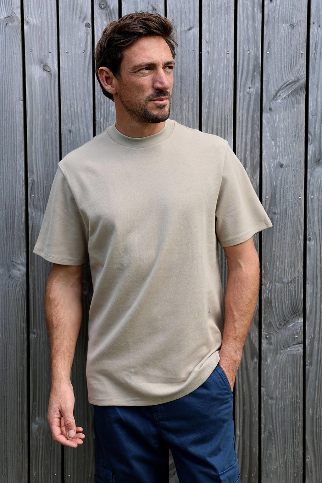 Beige heren Kultivate relaxed T-shirt met effen, korte mouwen en ronde hals