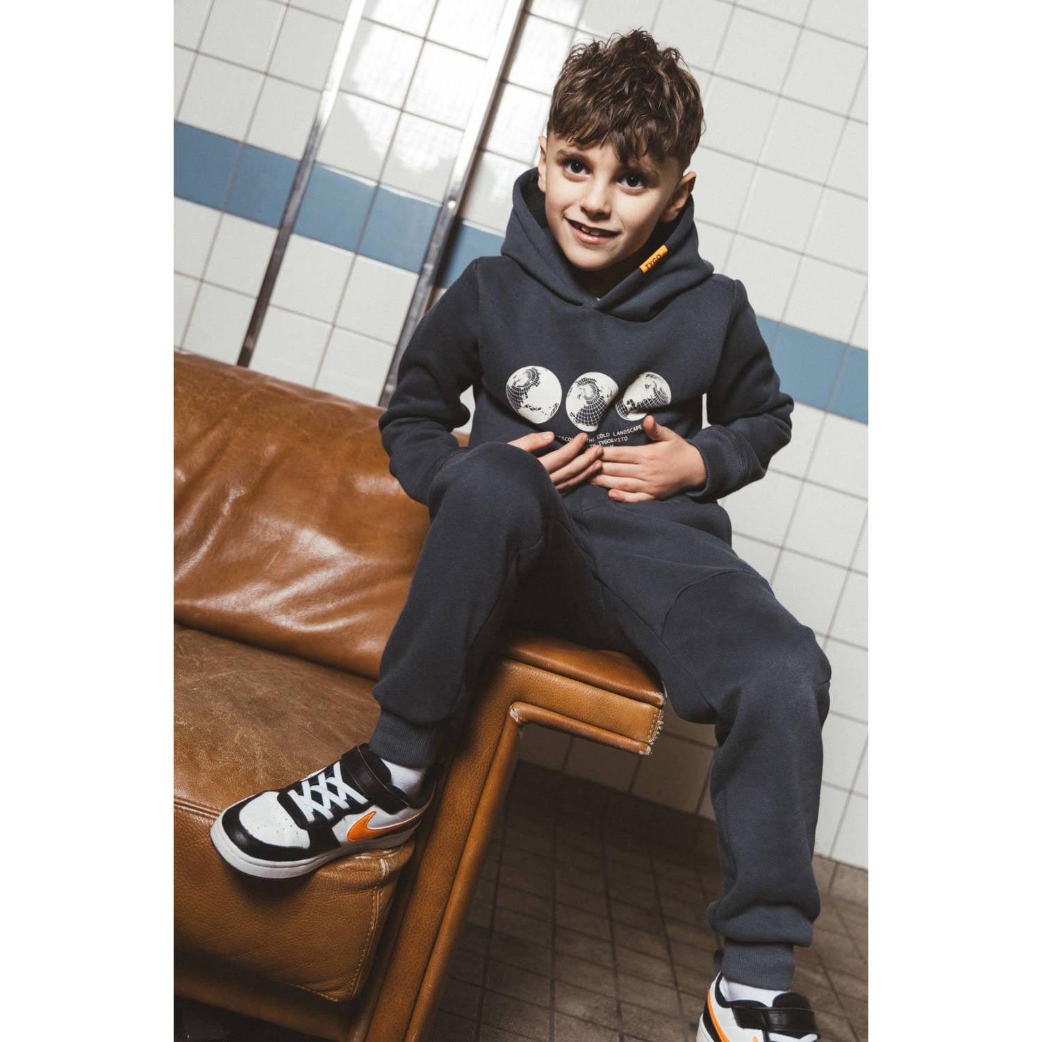 TYGO & vito regular fit joggingbroek met print donkerblauw