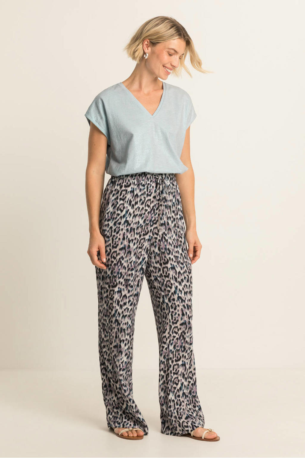 Lichtblauwe dames Expresso T-shirt van katoen met effen, korte mouwen en V-hals