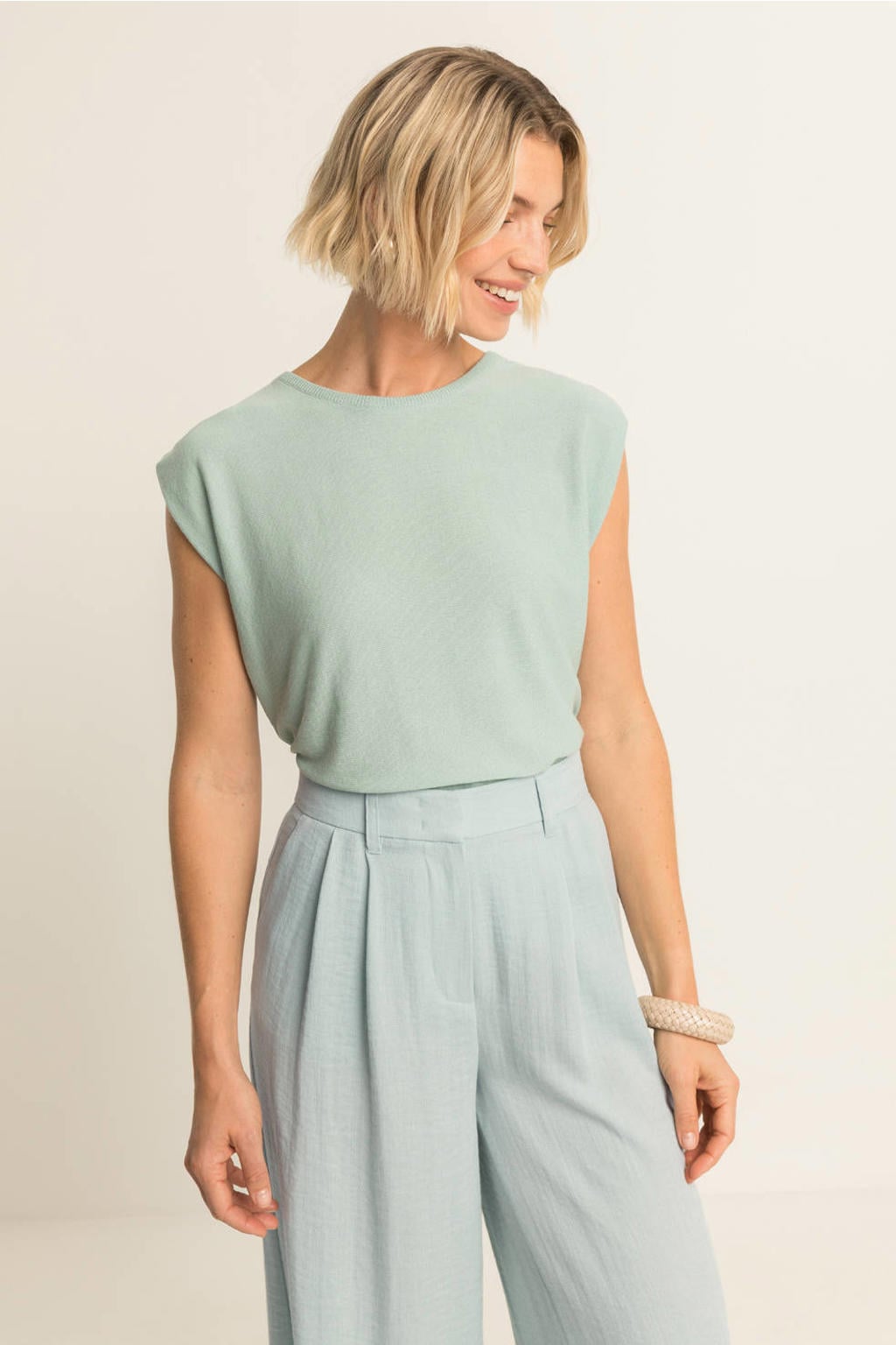 Mintgroene dames Expresso top van viscose met effen, korte mouwen, ronde hals en lurex