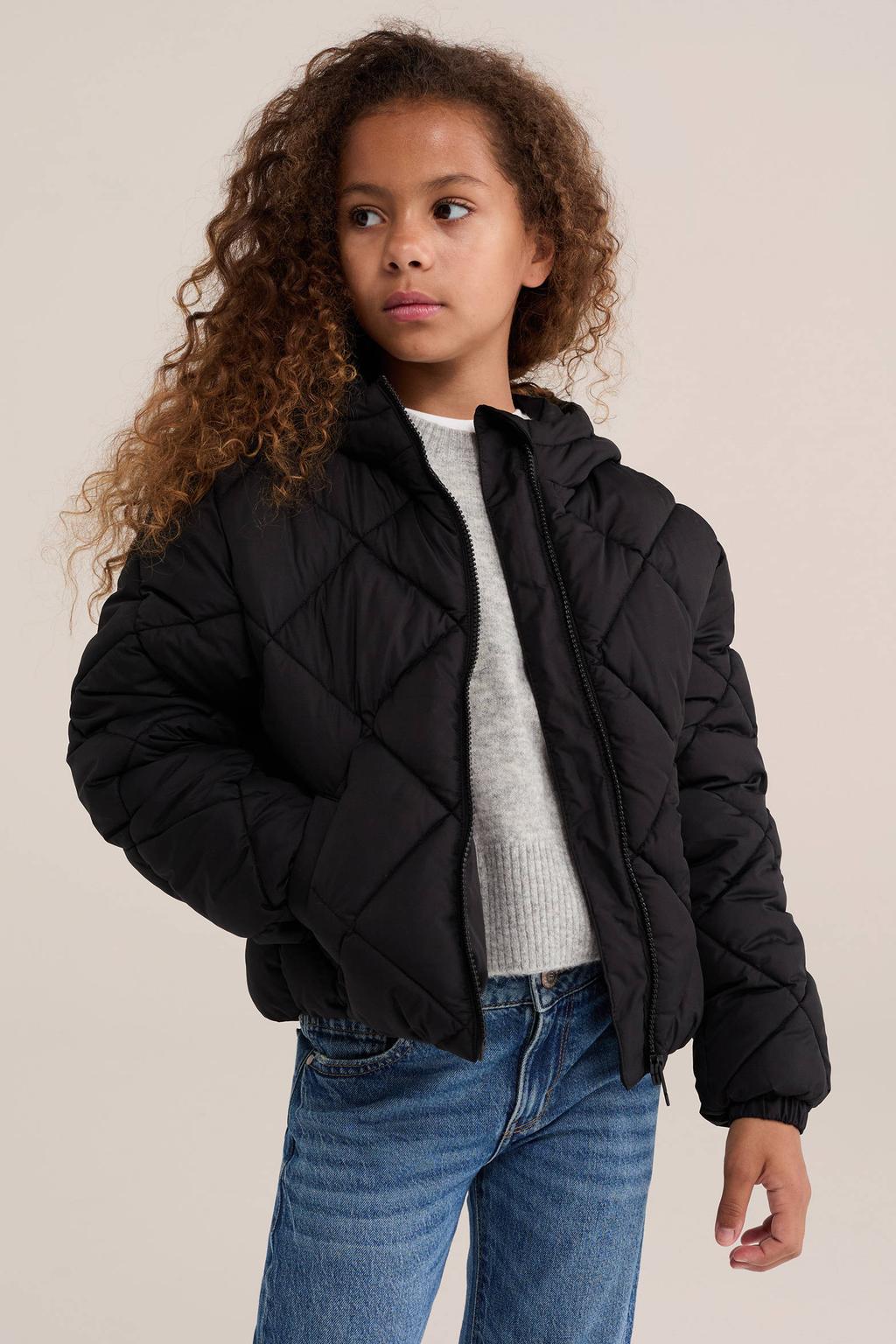 Zwarte meisjes WE Fashion quilted gewatteerde jas van polyester met effen, lange mouwen, capuchon en ritssluiting