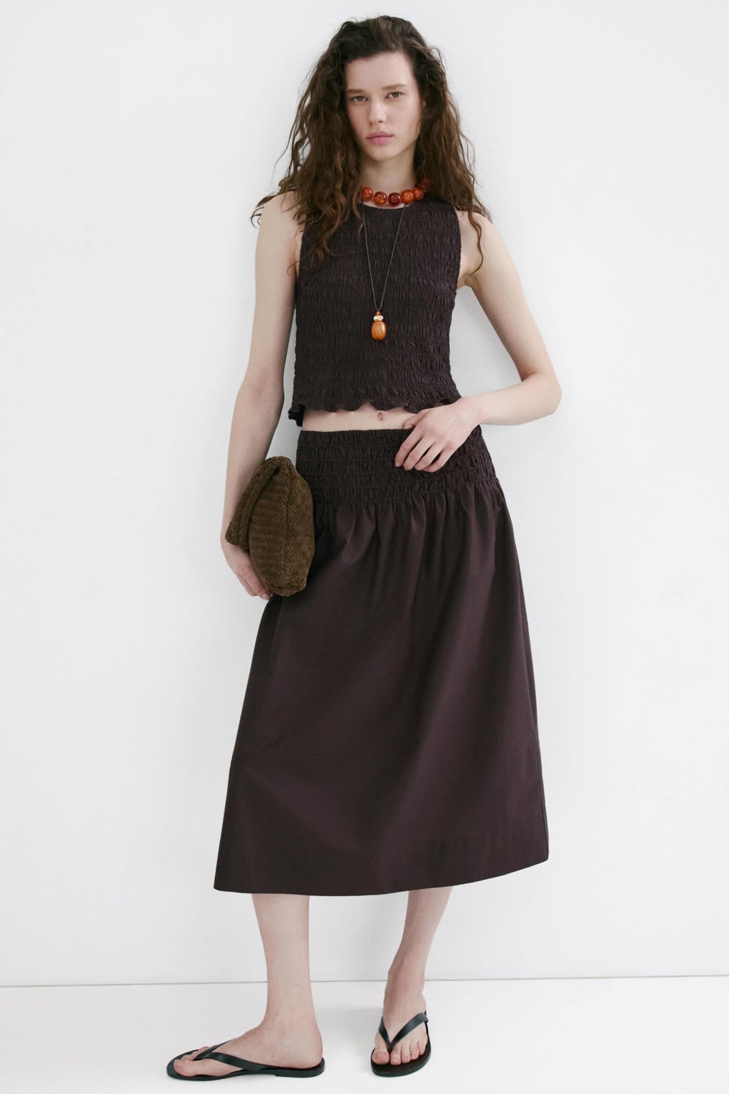Donkerblauwe dames Mango cropped top van lyocell met effen, ronde hals en smockwerk