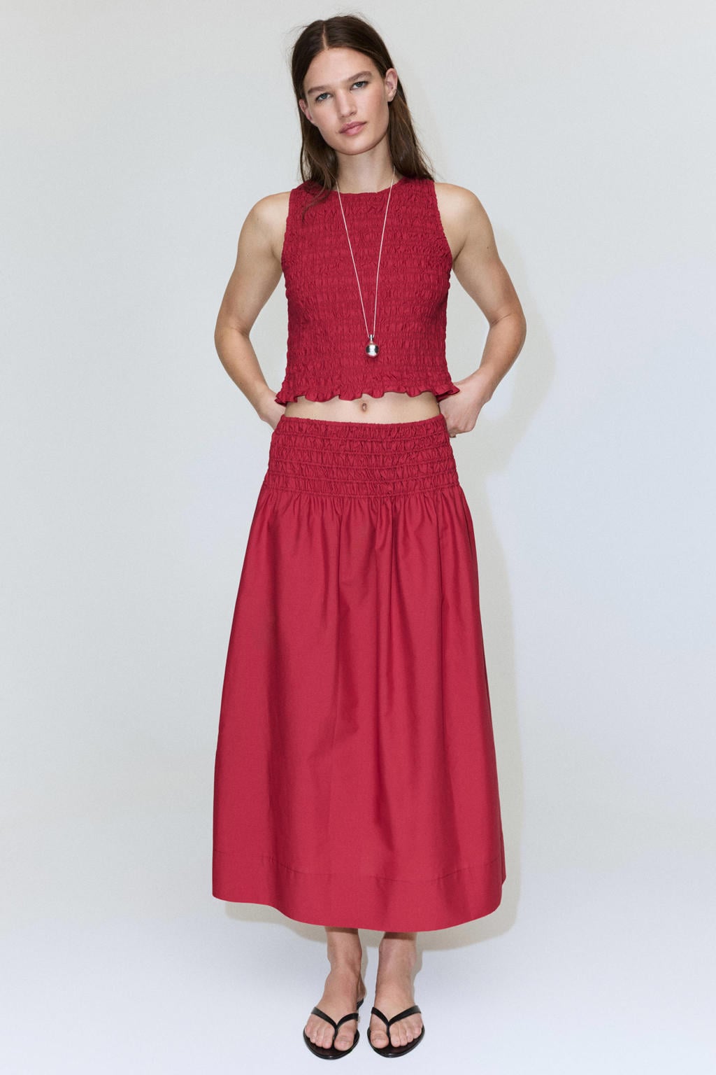 Rode dames Mango cropped top van lyocell met effen, ronde hals en smockwerk