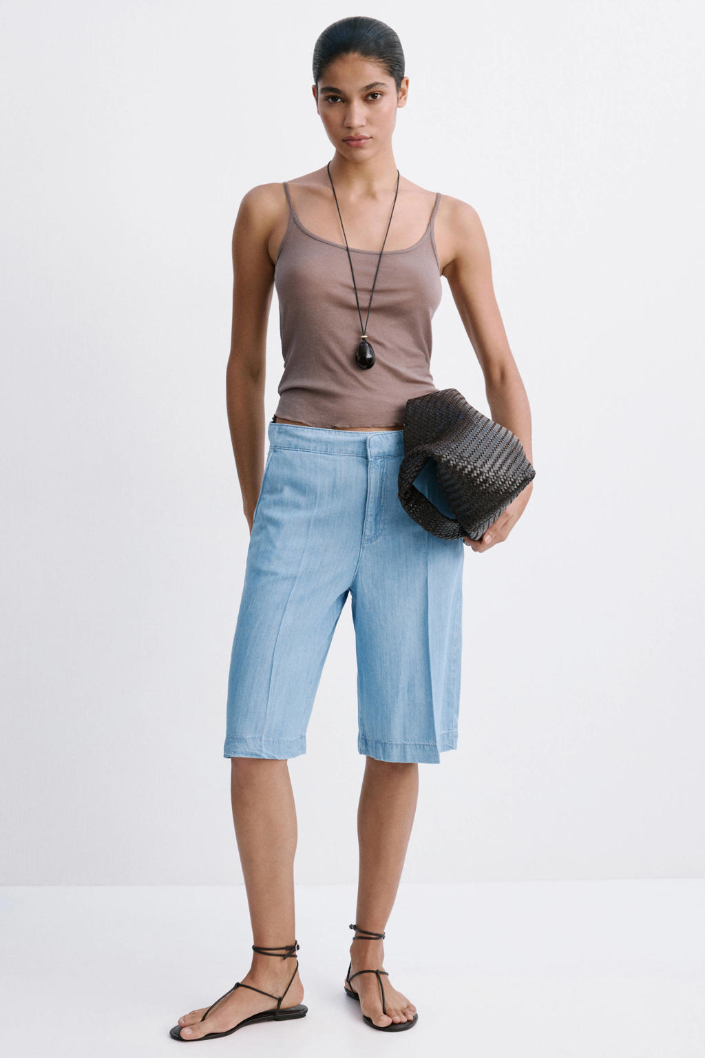 Light blue denim dames Mango regular waist jort van lyocell met rits- en haaksluiting en effen