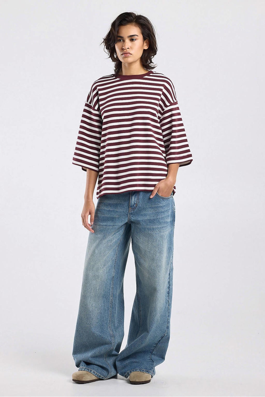 Donkerrood en ecru dames America Today gestreept T-shirt van katoen met korte mouwen en ronde hals