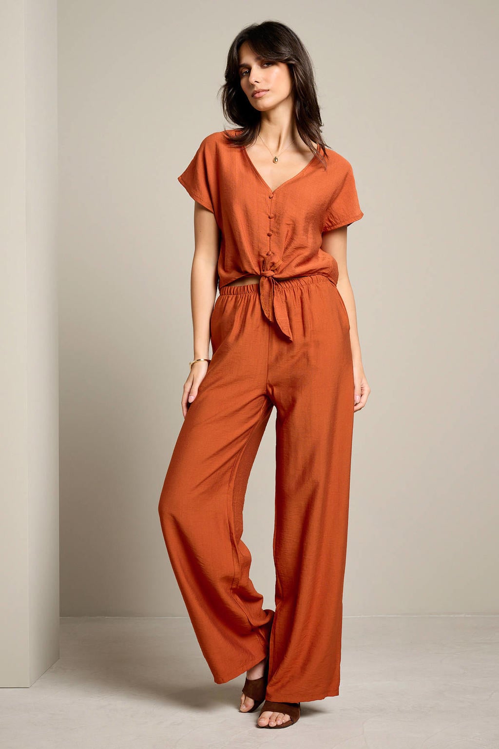 Terracottakleurige dames LOLALIZA wide leg regular waist broek van viscose met effen
