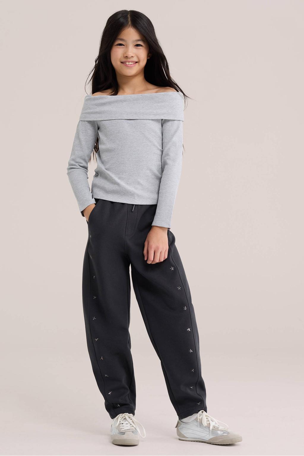 Antraciete meisjes WE Fashion loose fit joggingbroek van sweat materiaal met elastische tailleband met koord en effen