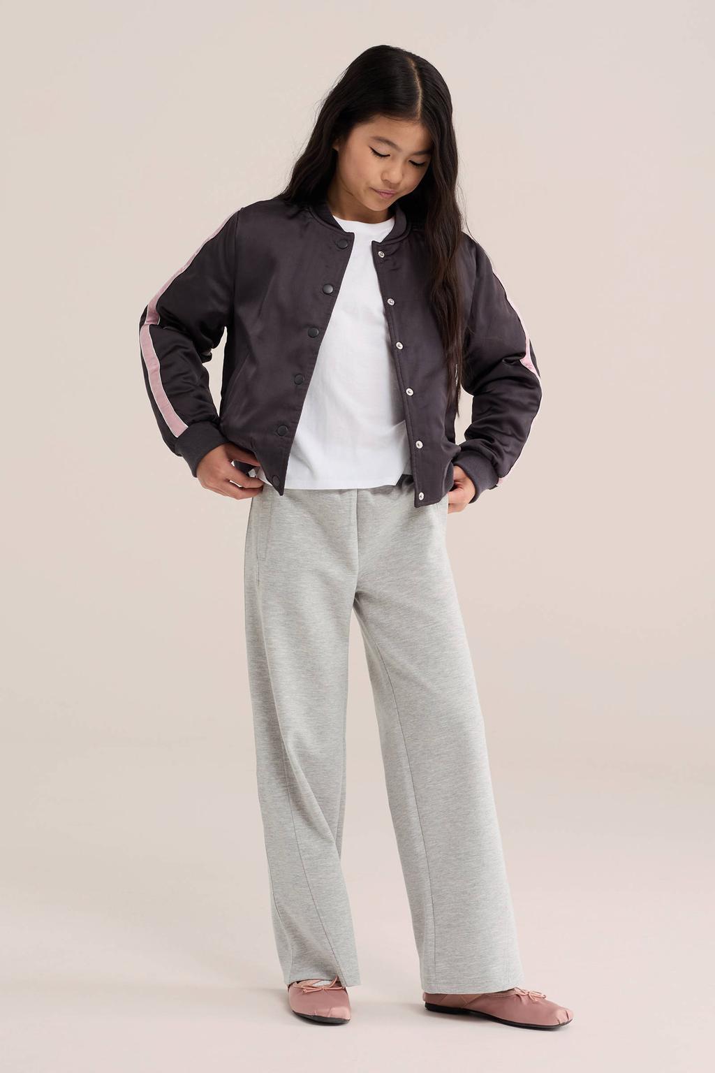 Grijs melange meisjes WE Fashion joggingbroek van sweat materiaal met elastische tailleband en effen