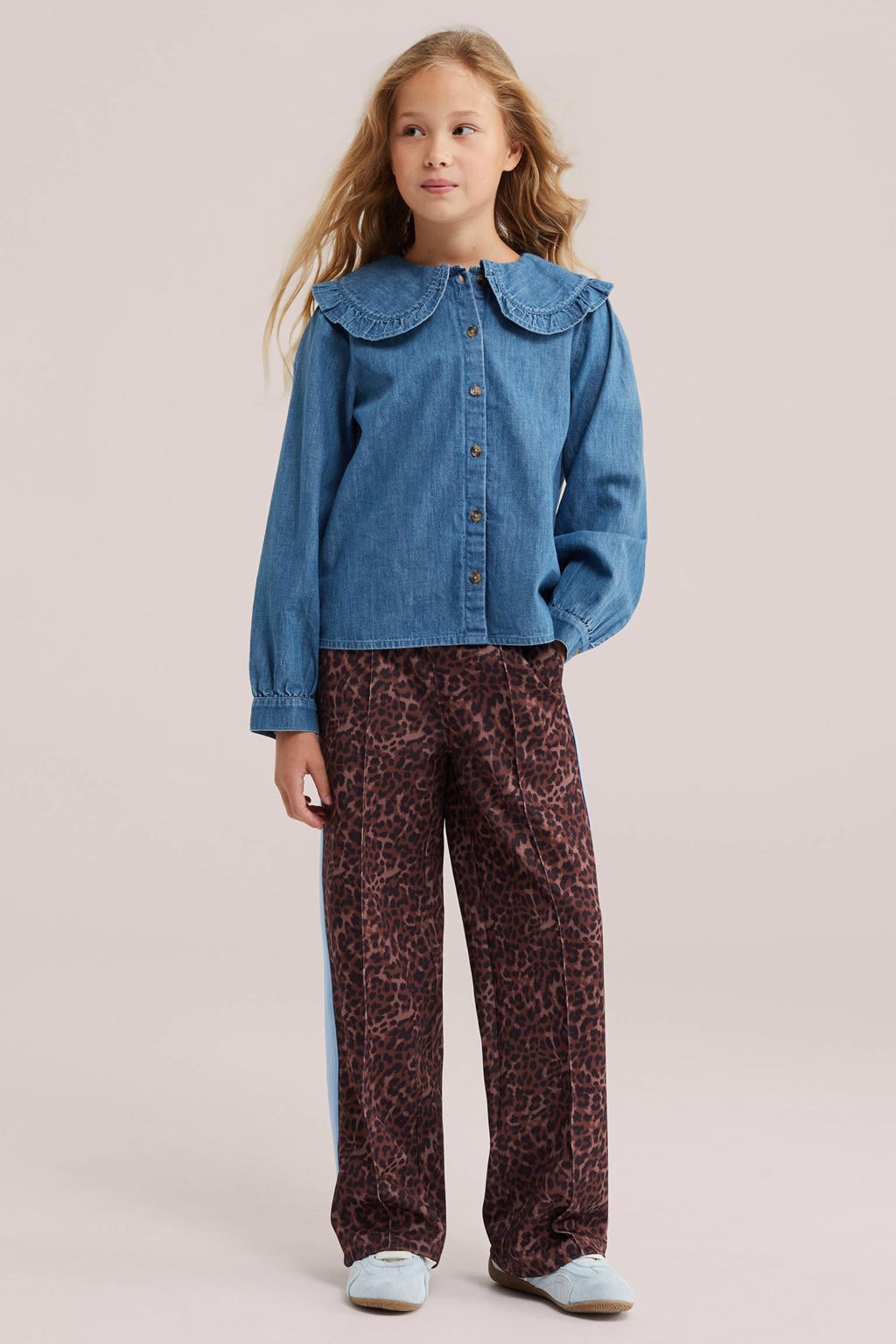 WE Fashion loose fit gestreepte joggingbroek met panterprint - bruin/blauw