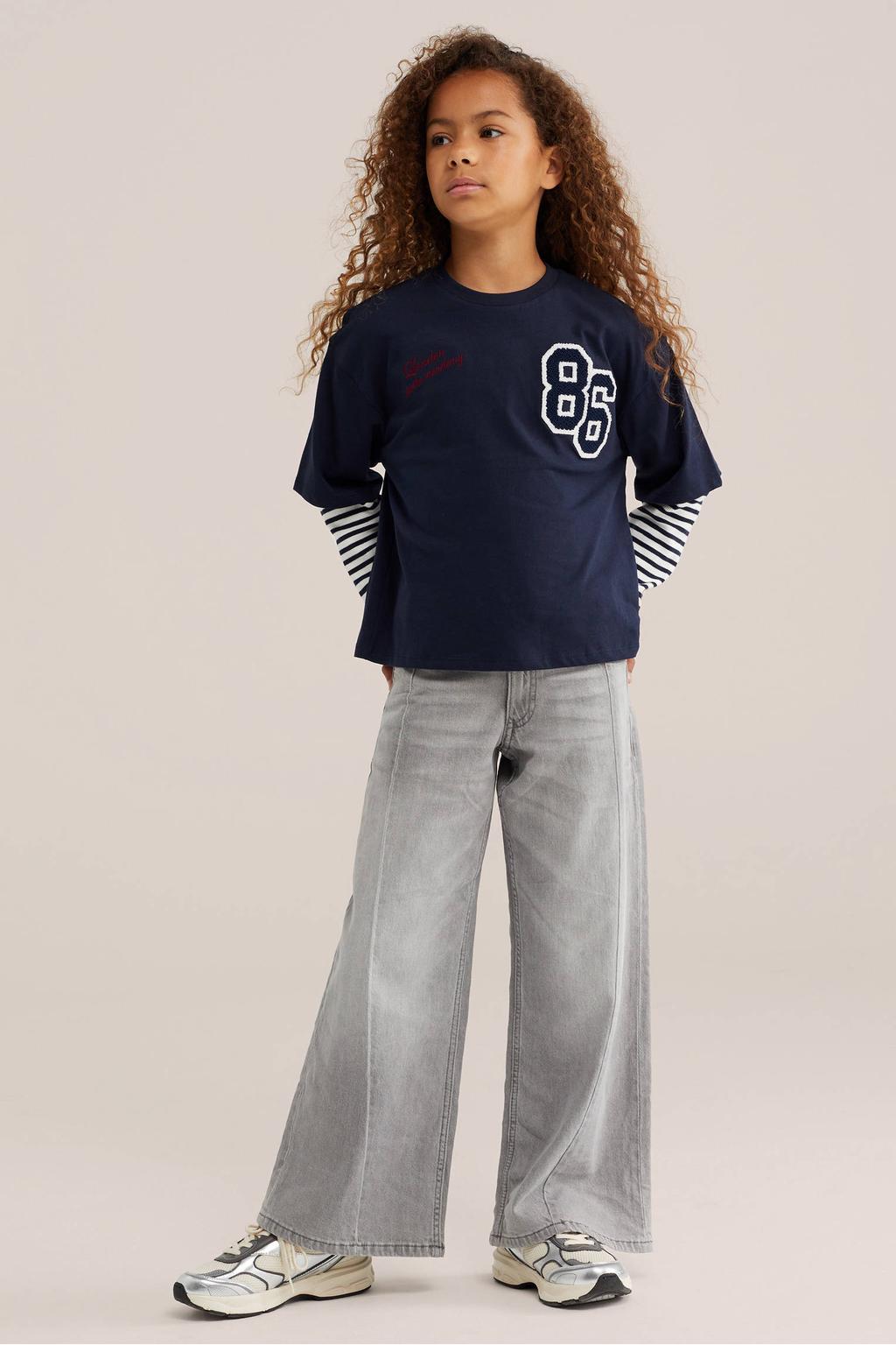 Donkerblauwe meisjes WE Fashion gestreepte longsleeve van katoen met lange mouwen en ronde hals