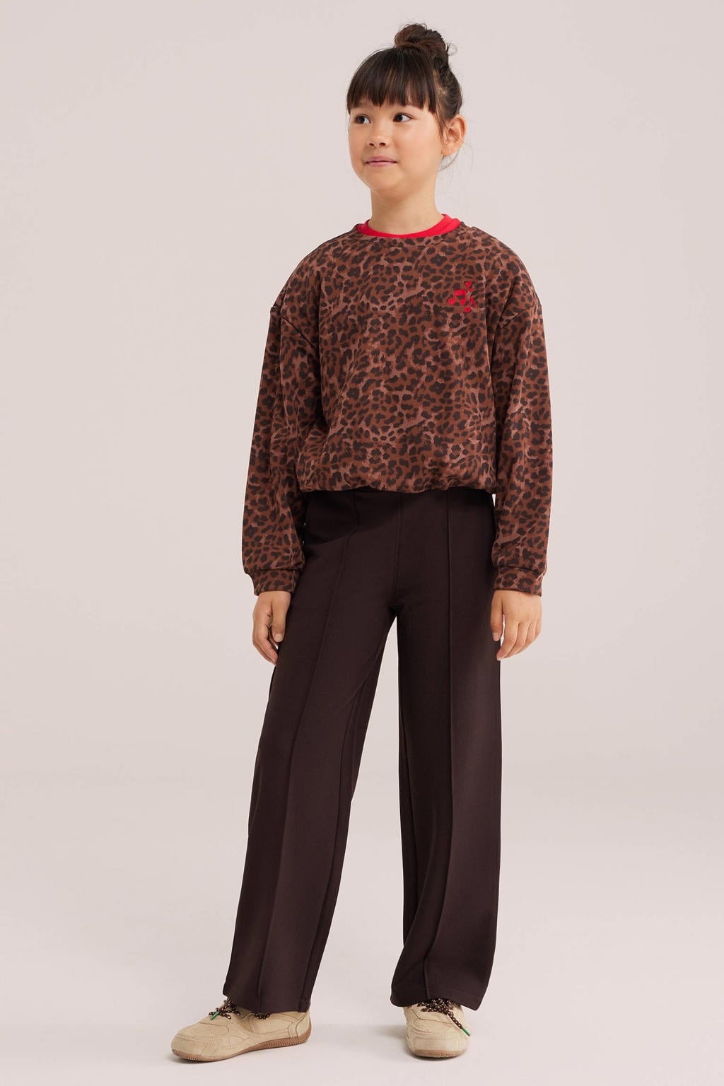 WE Fashion sweater met panterprint - bruin