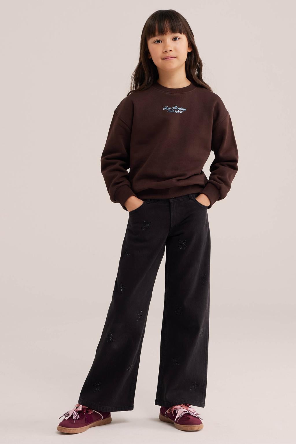 WE Fashion junior sweater met backprint - donkerbruin/lichtblauw