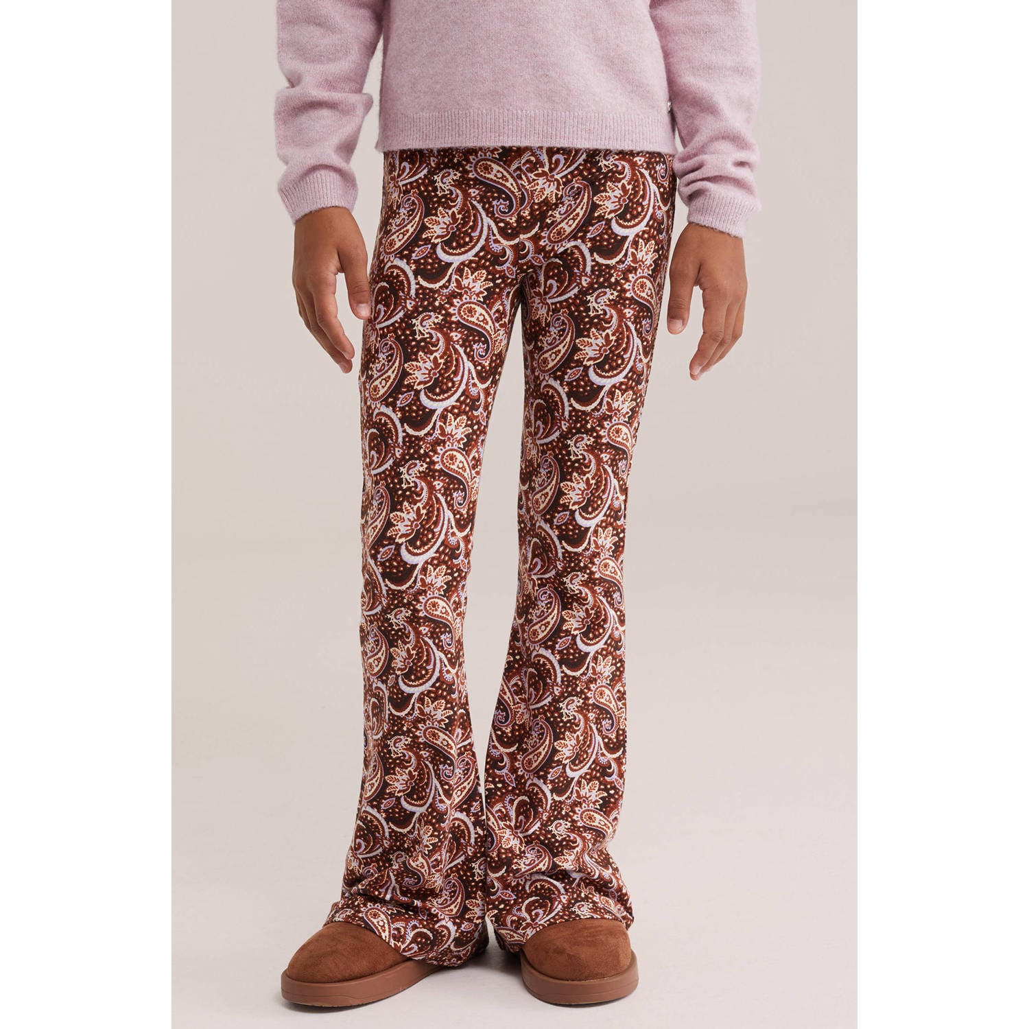 WE Fashion flared legging met print bruin