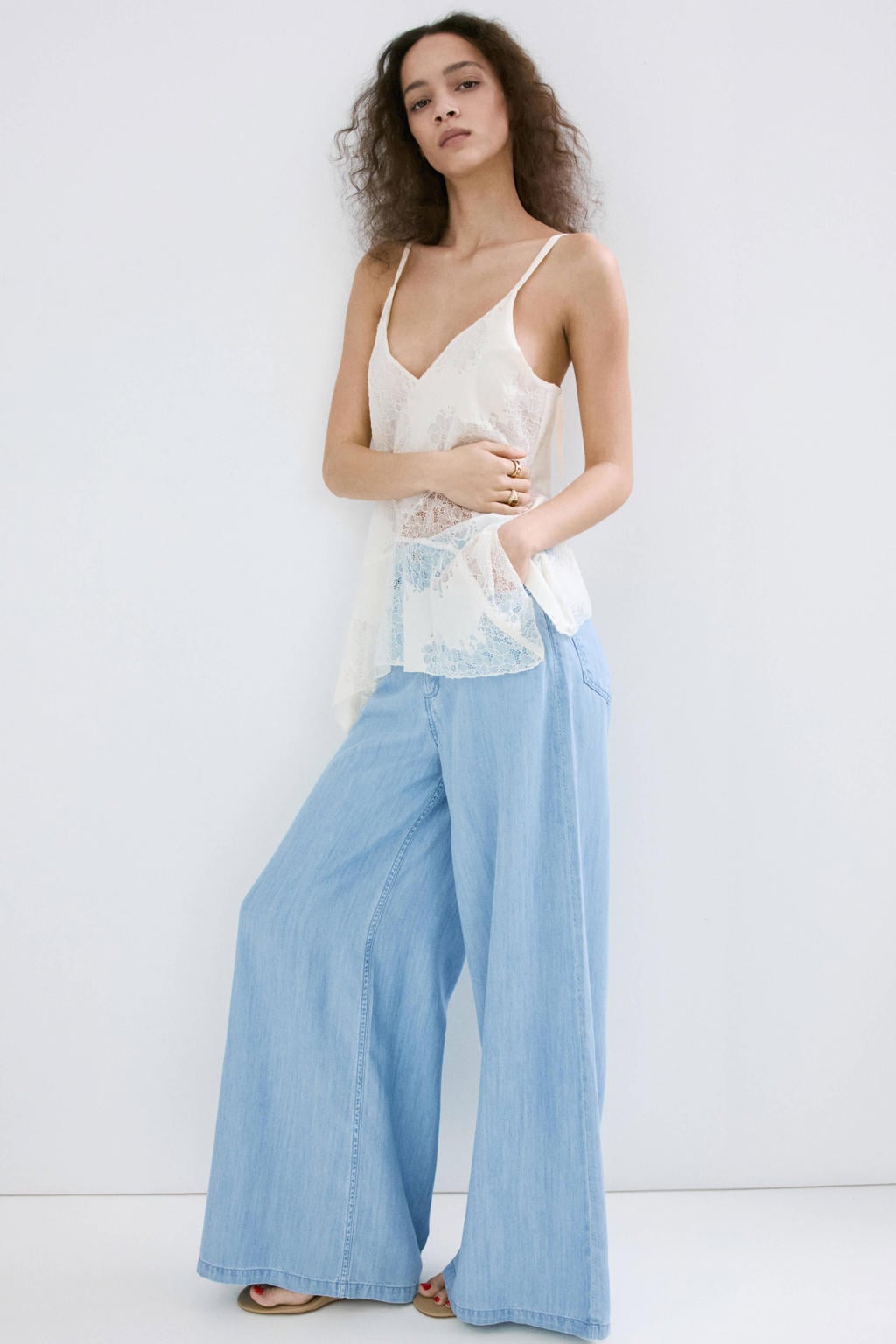 Light blue denim dames Mango wide leg jeans van lyocell met rits- en knoopsluiting en effen