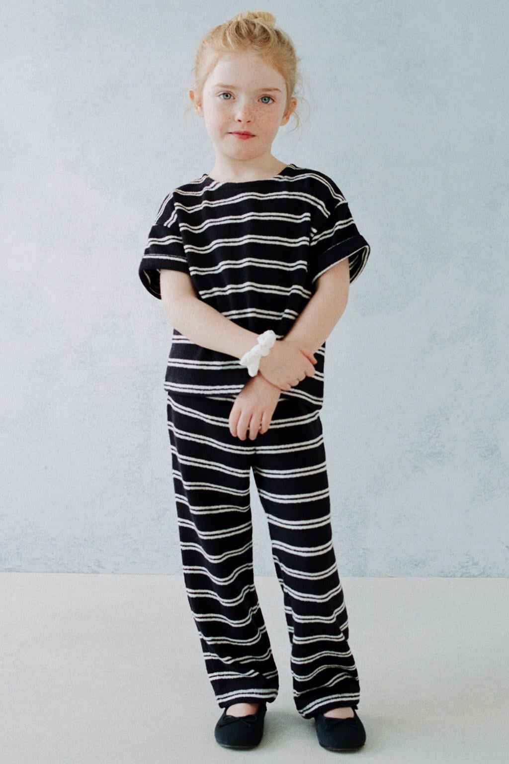 Donkerblauw en witte meisjes Mango Kids gestreept T-shirt fijn gebreid van polyester met korte mouwen, ronde hals en knoopsluiting