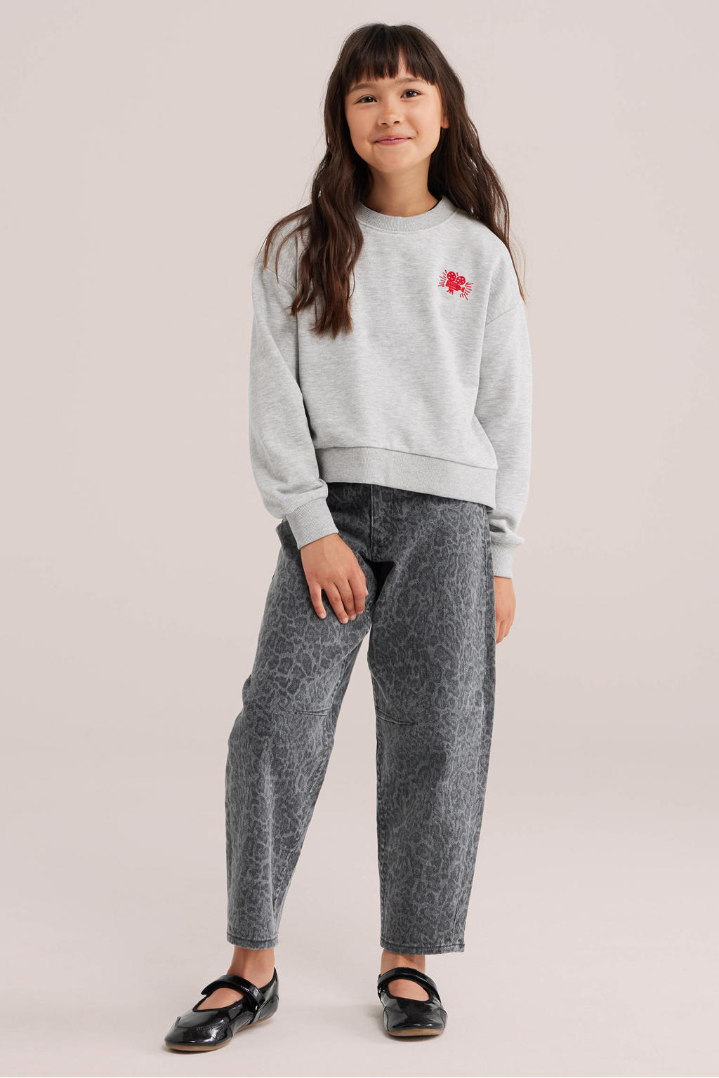 Grijze meisjes WE Fashion sweater met tekst print, lange mouwen, ronde hals en geribde boorden