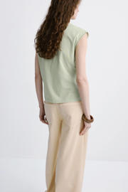 thumbnail: Mango top met ingebreid patroon groen