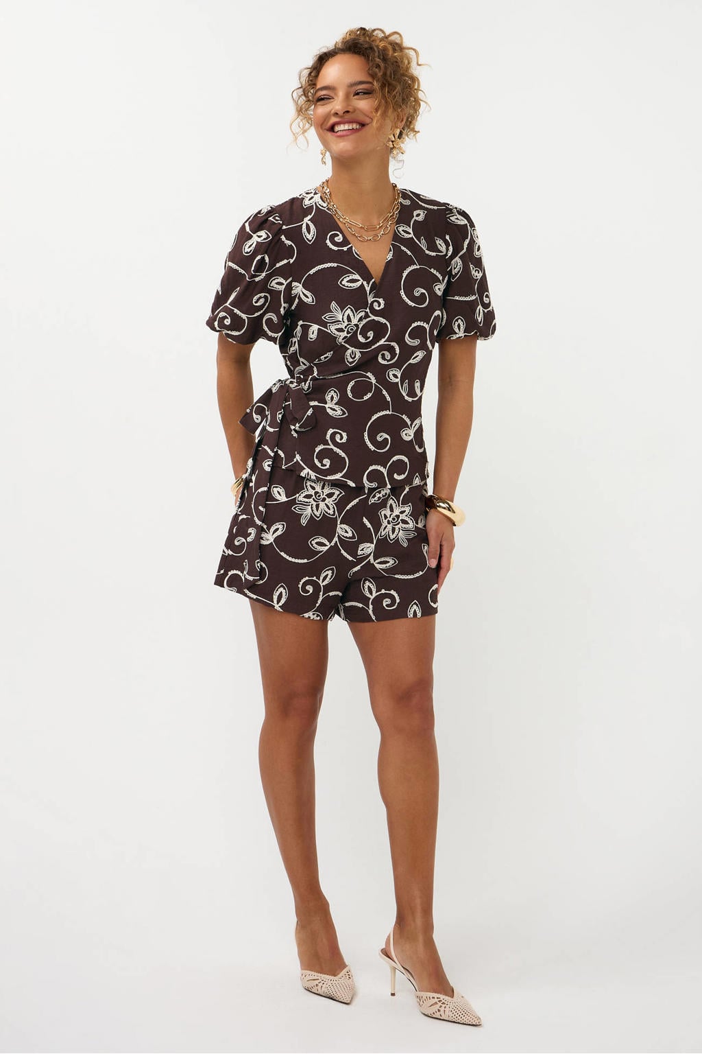 Donkerbruin en ecru dames Ydence regular waist gebloemde casual short van rayon met elastische tailleband