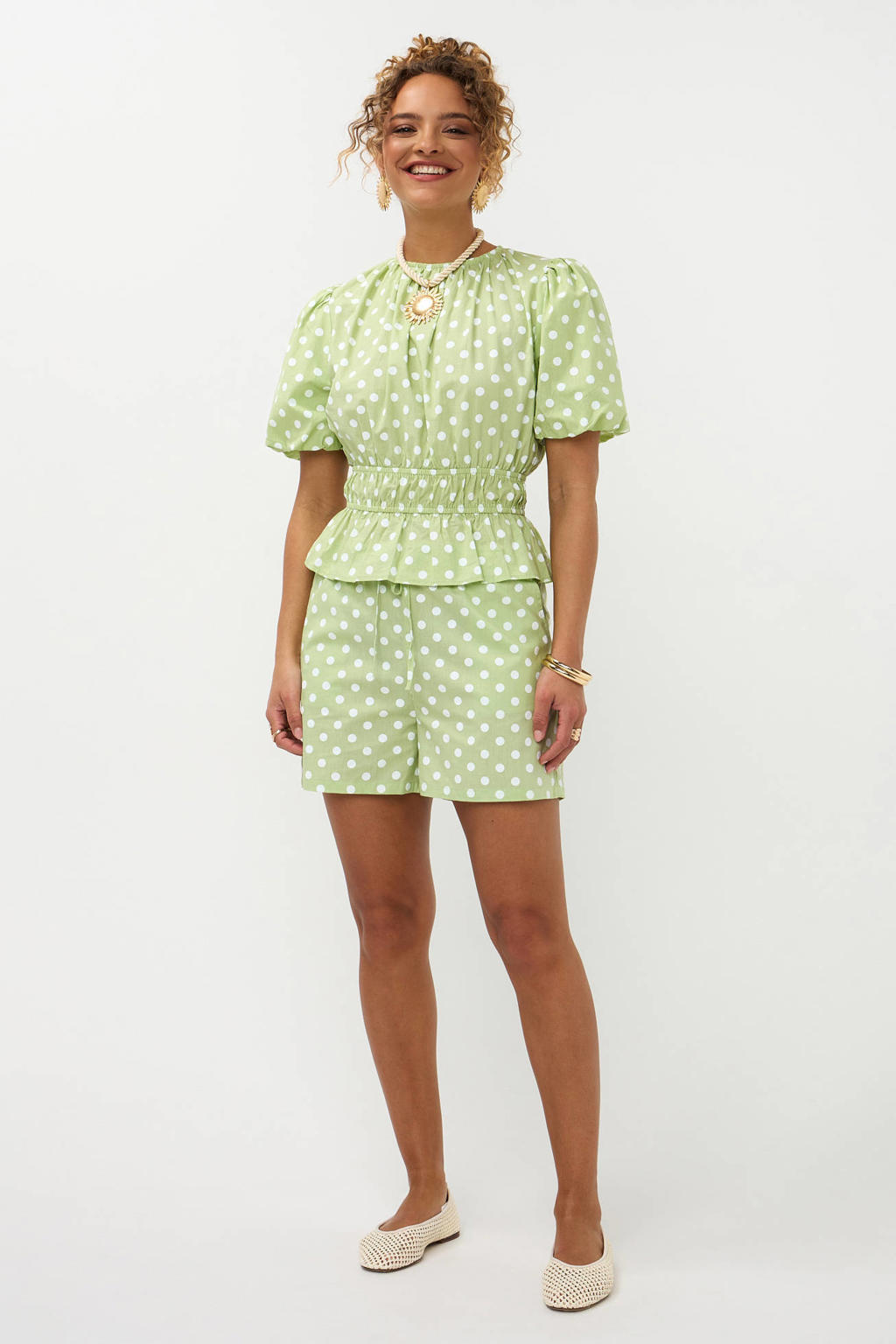 Lichtgroen en witte dames Ydence regular high waist casual short van katoen met elastische tailleband met koord en stippenprint