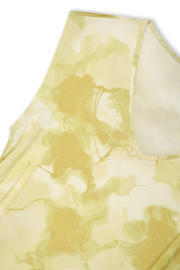 thumbnail: Claudia Sträter top limegroen