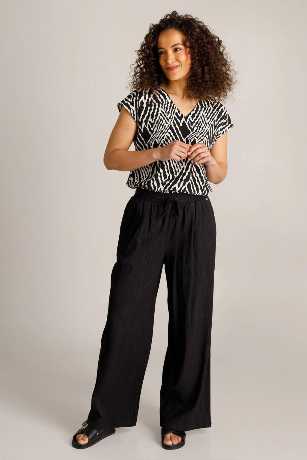 Zwarte dames Ivy Beau straight regular waist broek van viscose met elastische tailleband met koord en effen