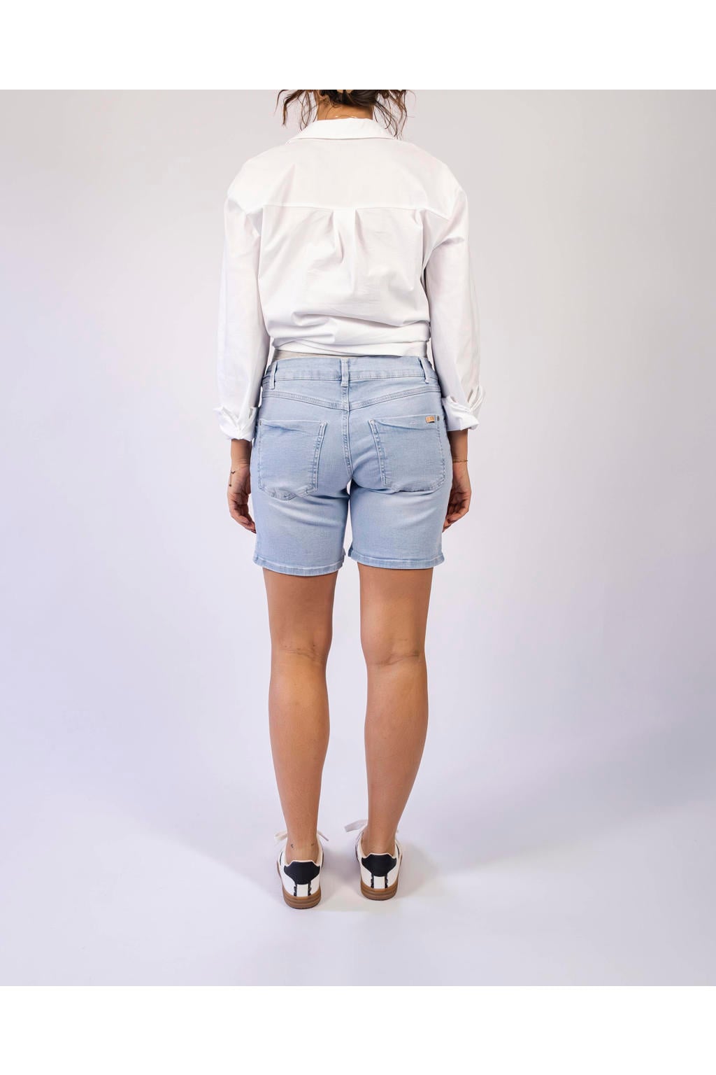 Light blue denim dames LOVE2WAIT regular waist zwangerschaps short van denim met knoopsluiting en effen