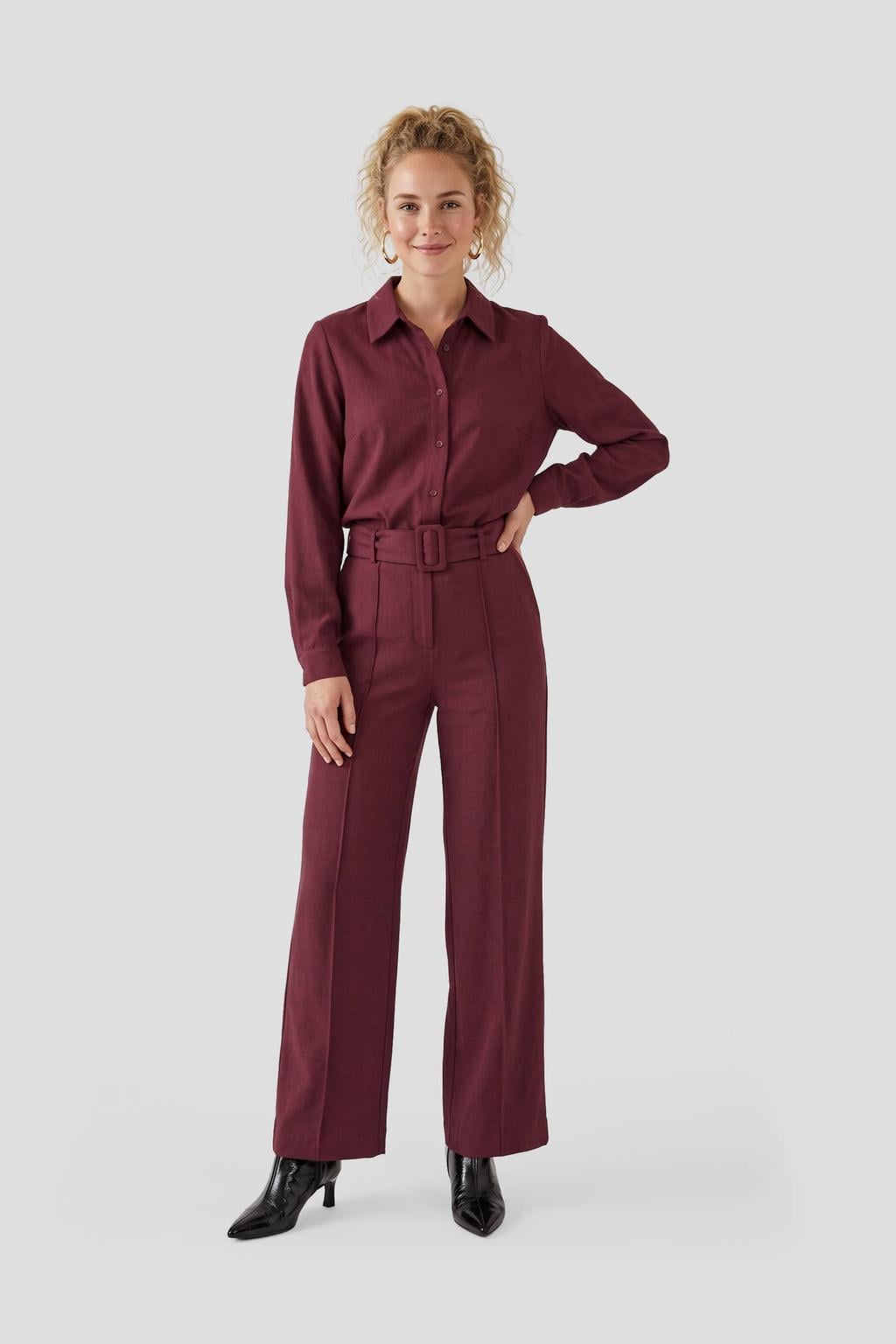 Anytime jumpsuit met riem bordeaux