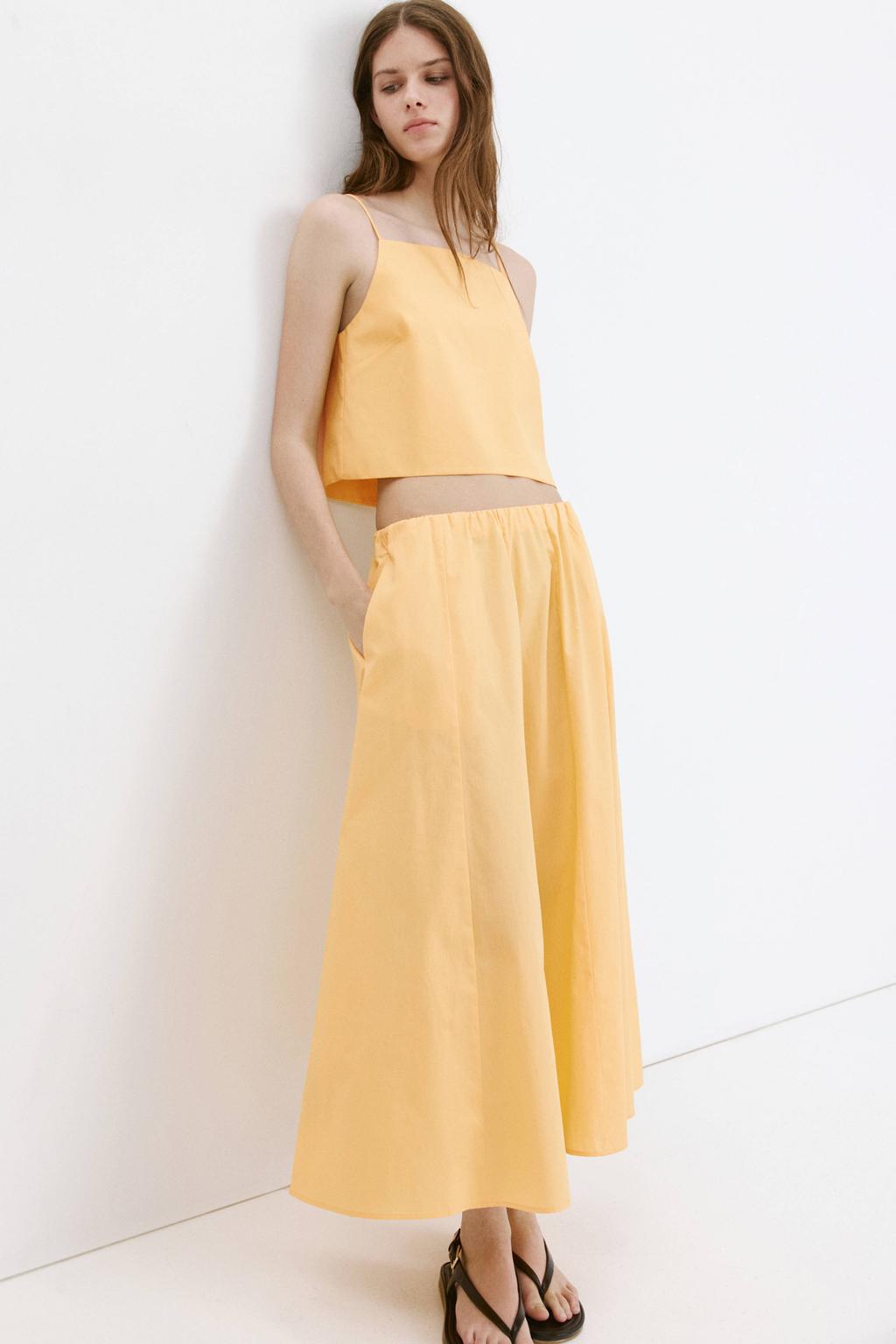 Gele dames Mango top met effen en vierkante hals