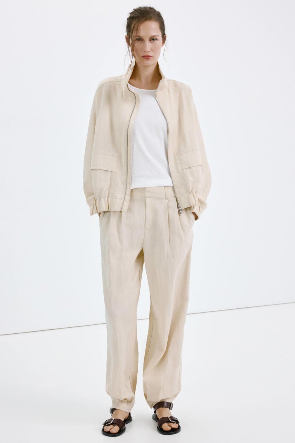 Beige dames Mango barrel regular waist broek van lyocell met rits- en haaksluiting en effen