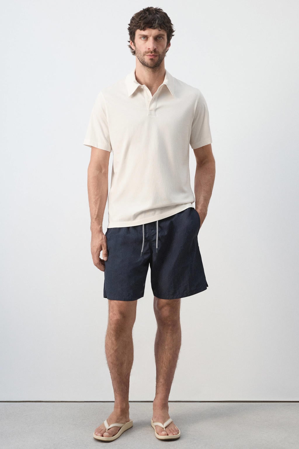 Beige heren Mango Man relaxed fit polo van katoen met effen en korte mouwen