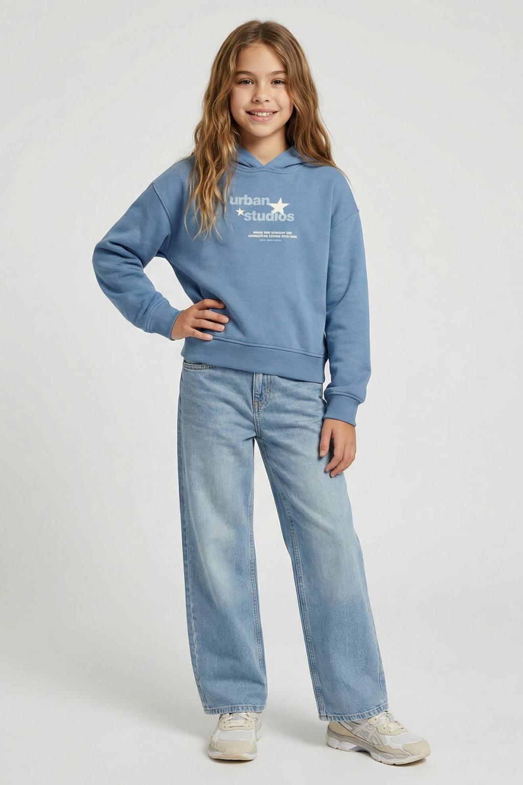Lichtblauwe meisjes Cars hoodie van sweat materiaal met backprint, lange mouwen en capuchon