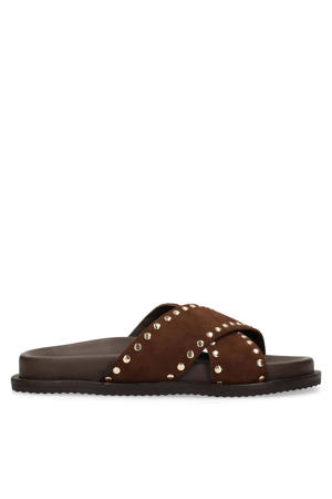 suède slippers met studs bruin