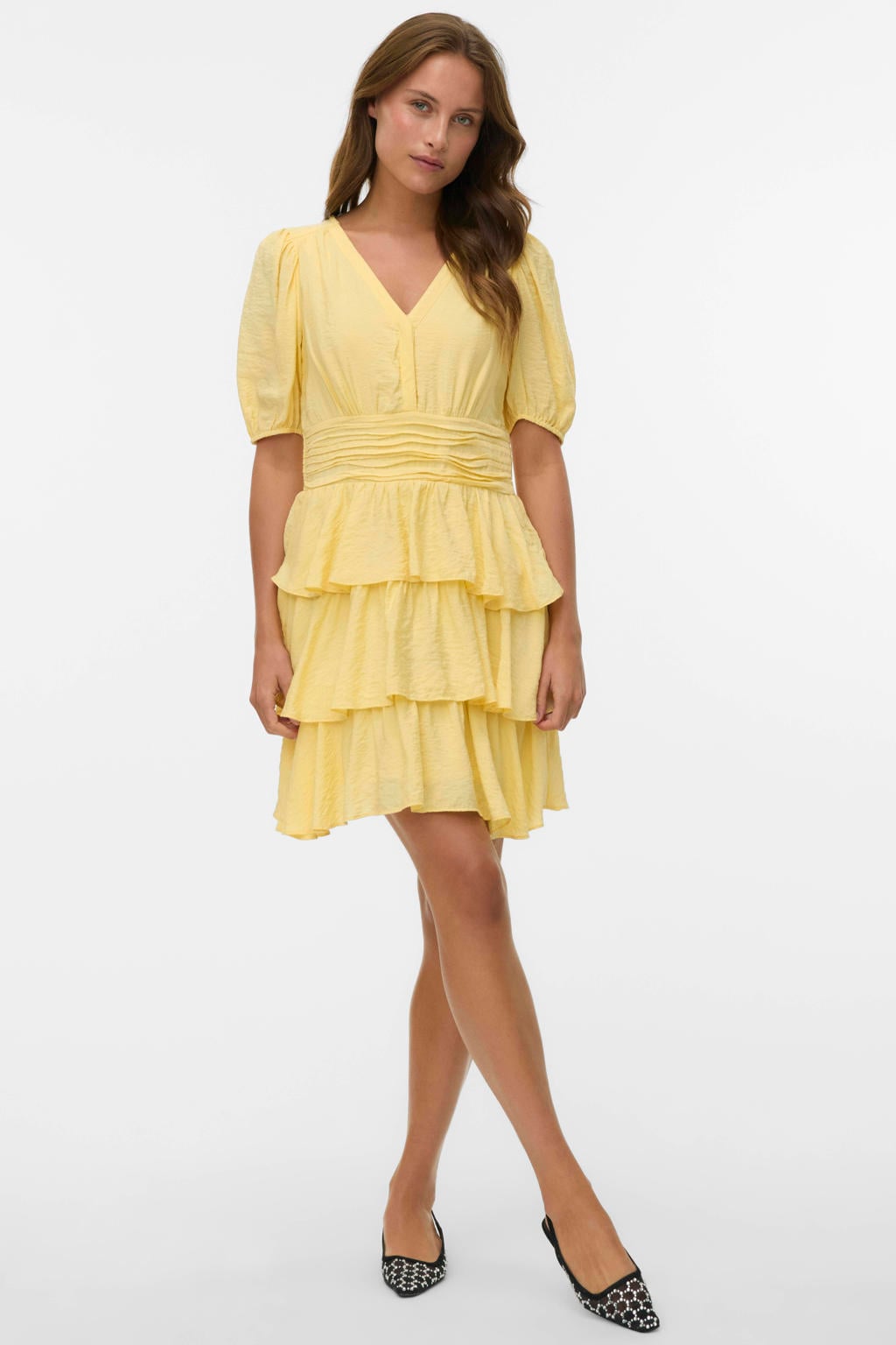 Lichtgele dames VERO MODA mini jurk van viscose met effen, korte mouwen, V-hals en geweven detail