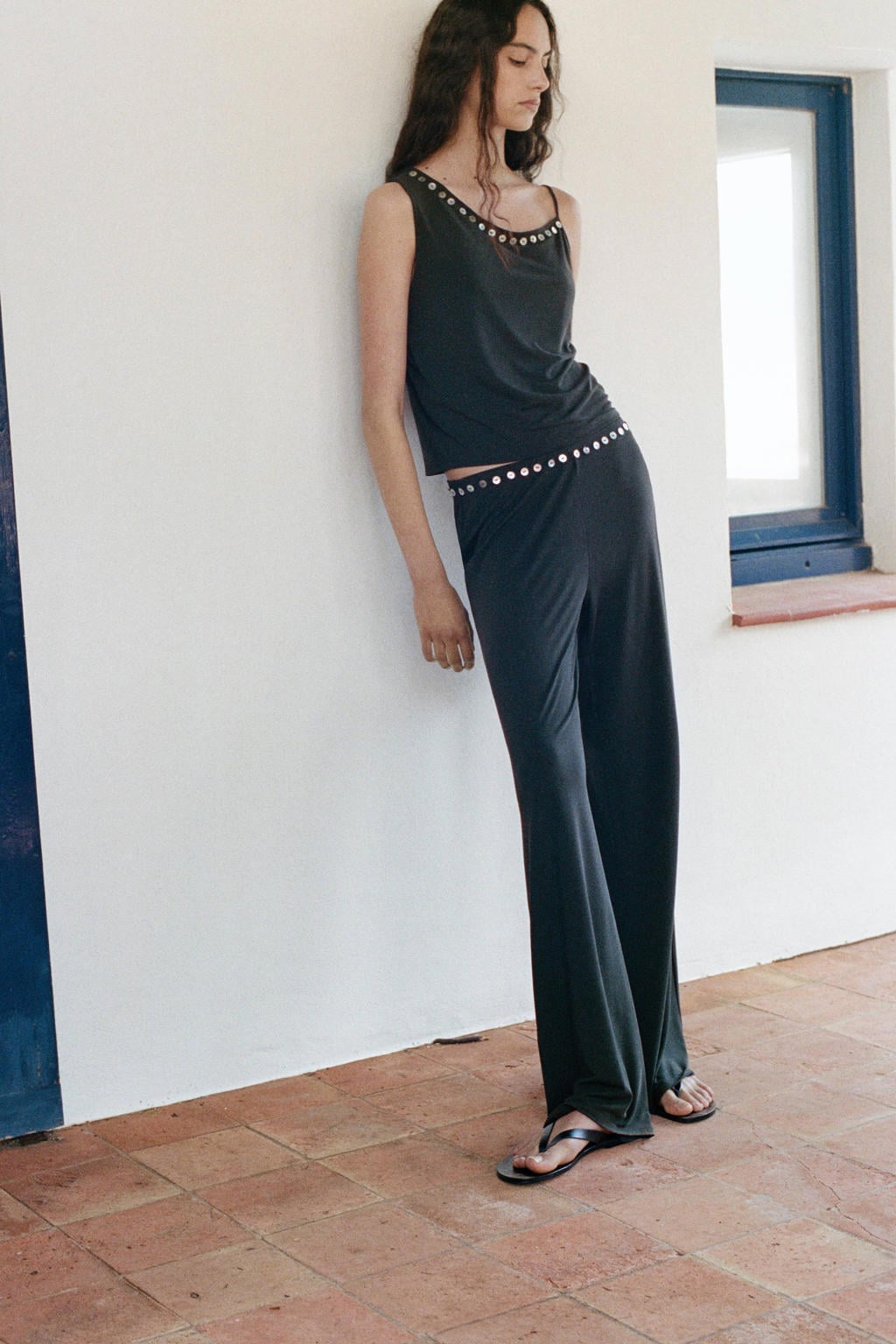 Antraciete dames Mango top van modal met effen en off shoulder hals