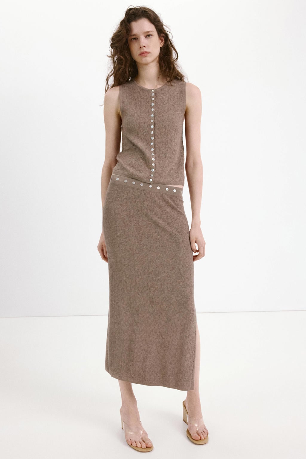 Taupe dames Mango mouwloze top van viscose met effen, ronde hals en textuur