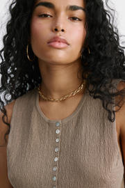 thumbnail: Mango mouwloze top met textuur taupe