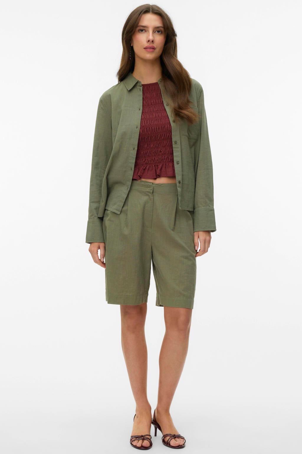 Kakikleurige dames VERO MODA straight high waist bermuda short van linnen met rits- en knoopsluiting en effen
