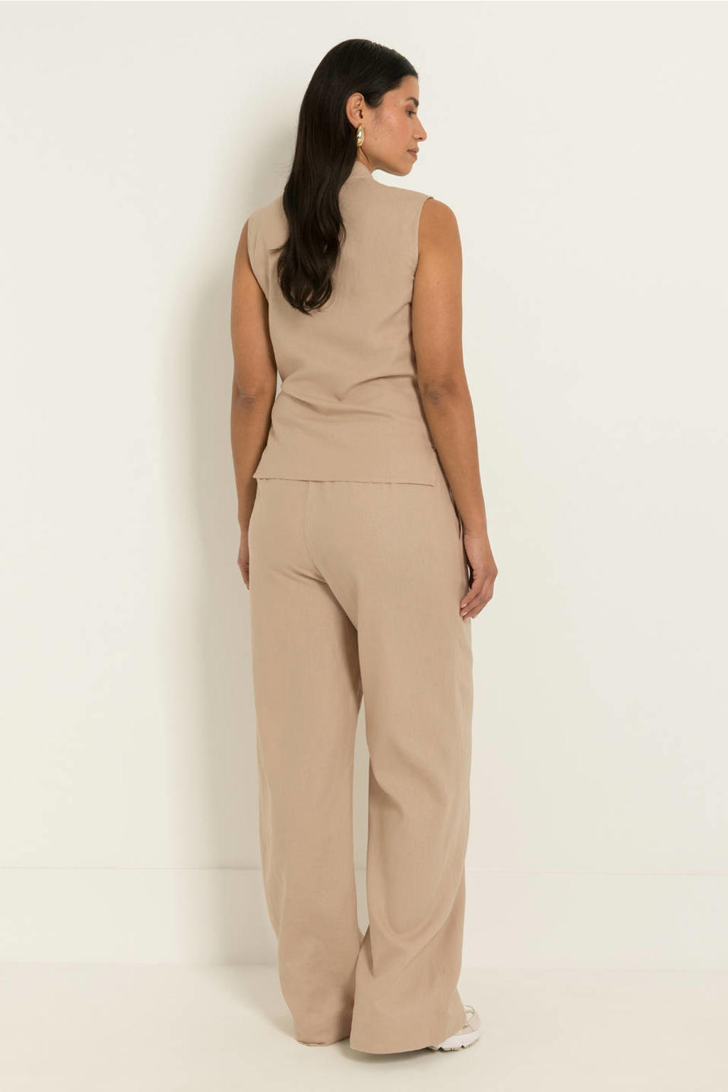 Zandkleurige dames CLAUDIA BY CLAUDIA STRÄTER blouse van linnen met effen, klassieke kraag, striksluiting en geweven detail
