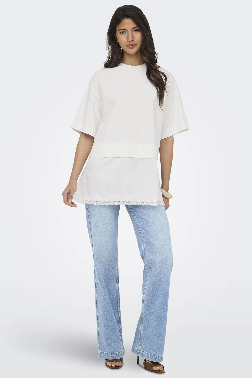 Witte dames ONLY top met effen, korte mouwen, ronde hals en kant