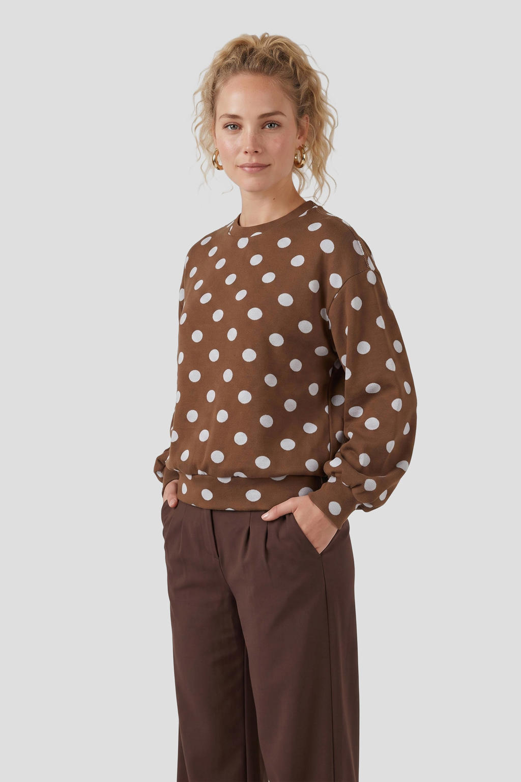 Anytime sweater met polkadotprint bruin