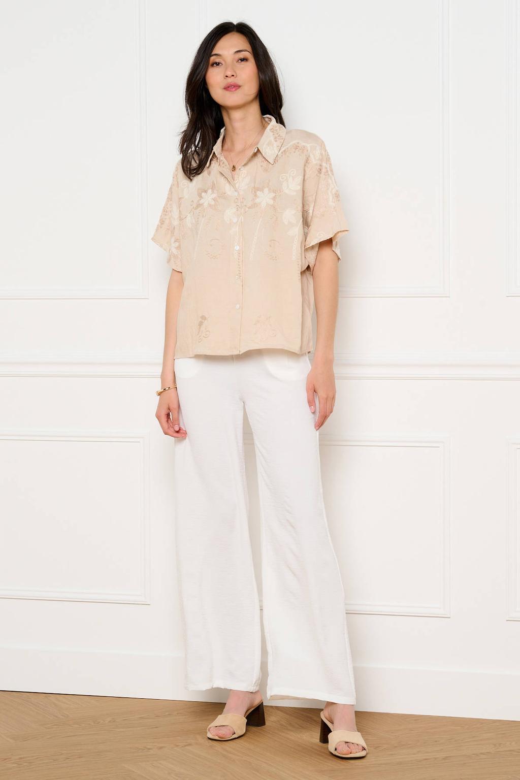 Beige dames LOLALIZA gebloemde broderie blouse van katoen met korte mouwen, klassieke kraag en knoopsluiting