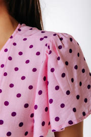thumbnail: Colourful Rebel viscose korte wikkeljurk met stippen - lichtroze