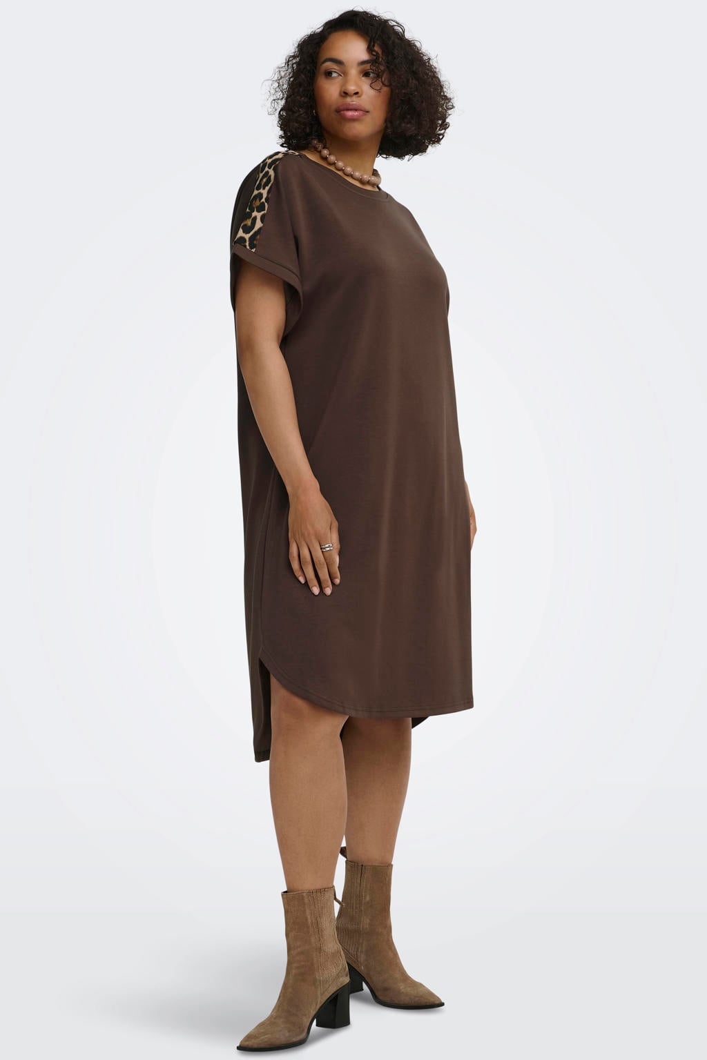 ONLY CARMAKOMA T-shirtjurk Plus Size - bruin