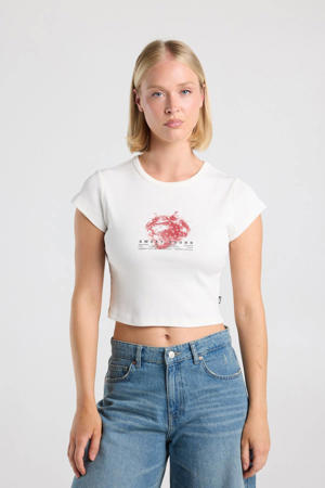 cropped top wit