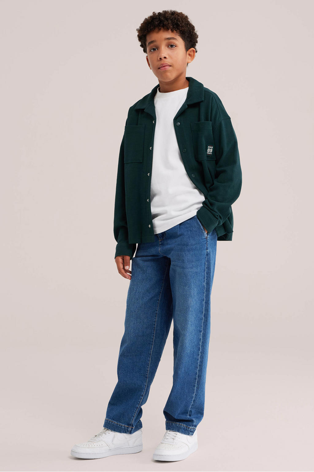 Donkergroene jongens WE Fashion junior overhemd details van katoen met effen, lange mouwen, reverskraag en drukknoopsluiting