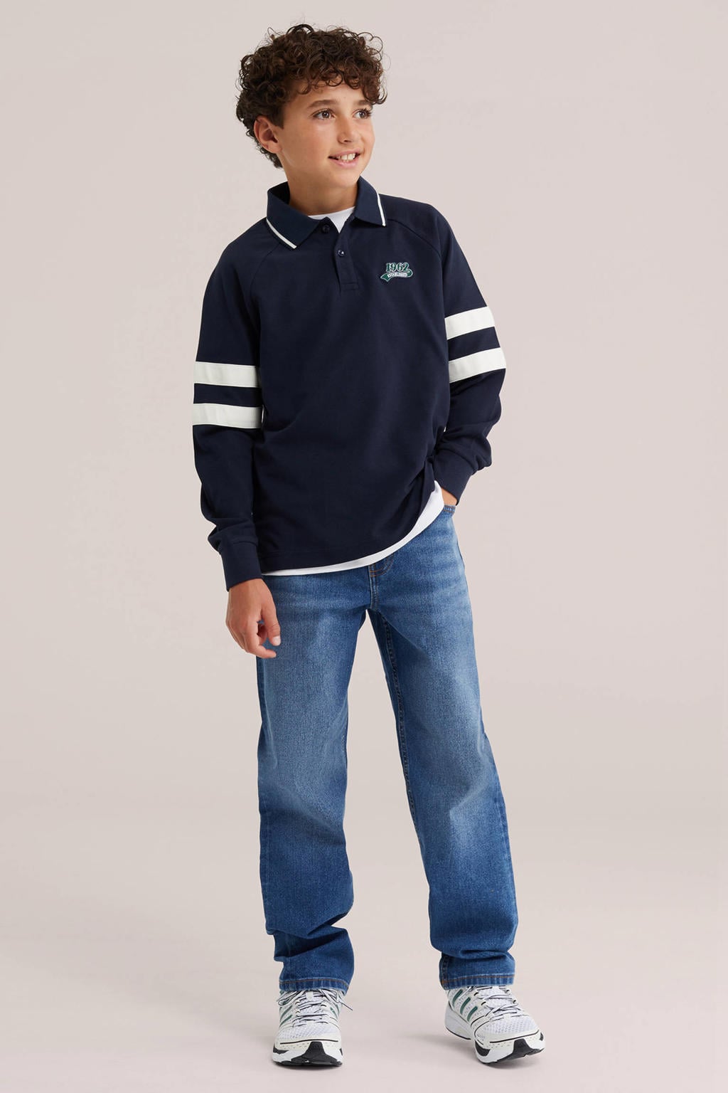 Medium blue denim jongens WE Fashion loose fit jeans mediumblauw van denim met effen