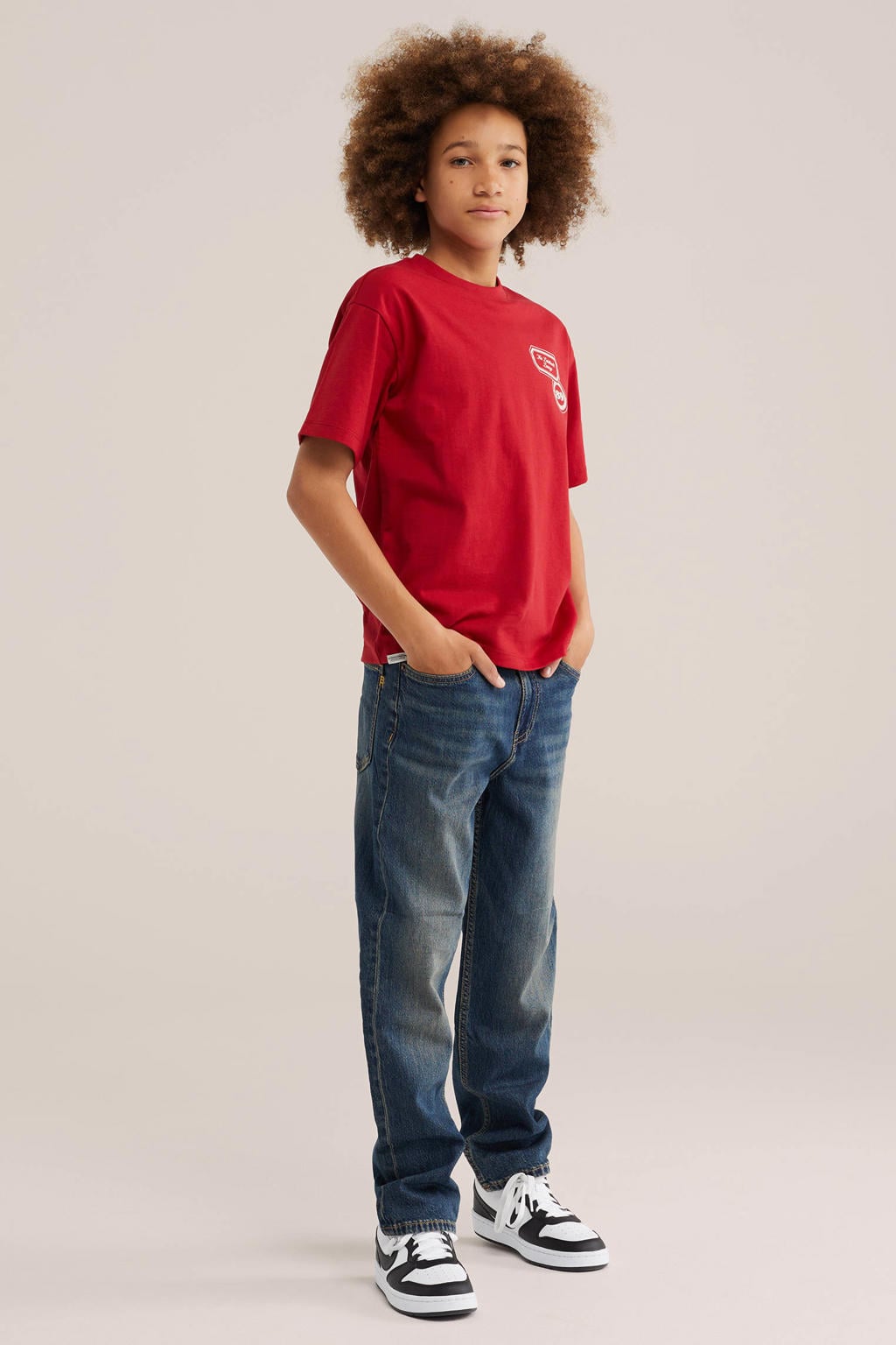Rode jongens WE Fashion T-shirt van katoen met backprint, korte mouwen en ronde hals