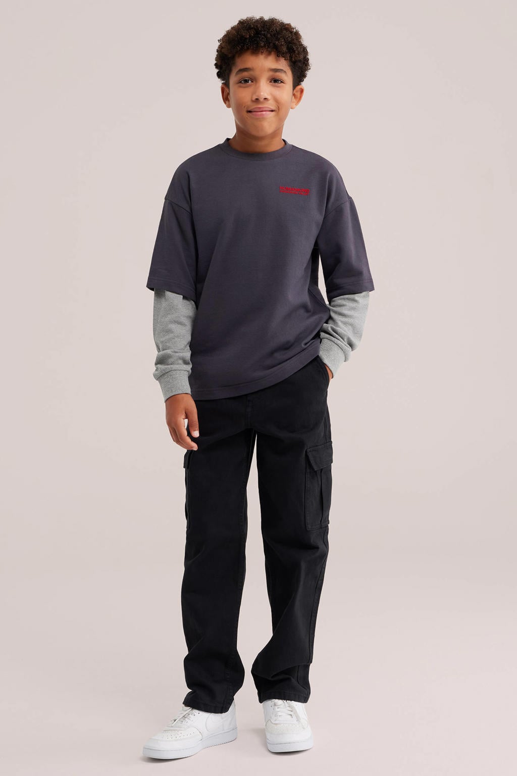 Grijze jongens WE Fashion longsleeve van katoen met backprint, lange mouwen en ronde hals